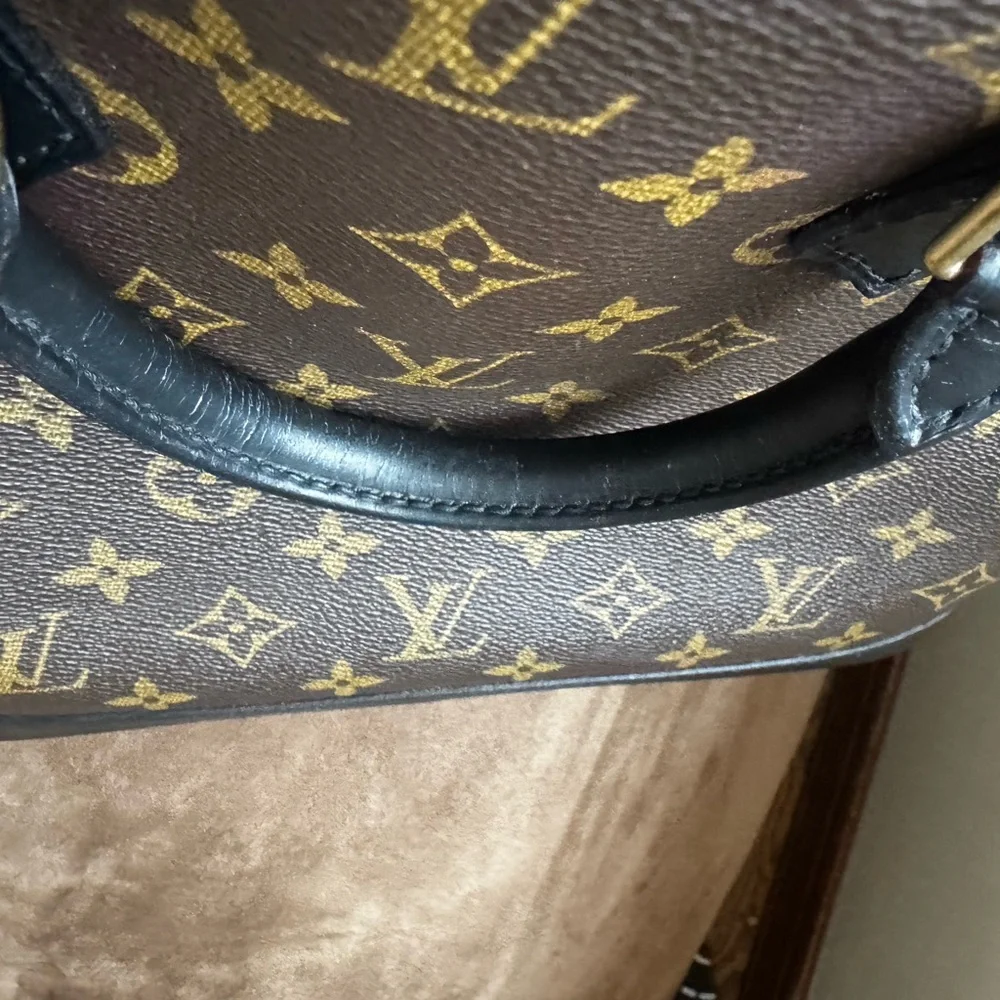 Authentic Louis Vuitton bag - Picture 4 of 14